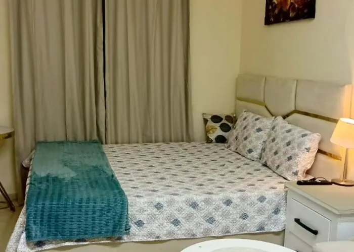 Affordable Luxury Studio For Couple & Executives