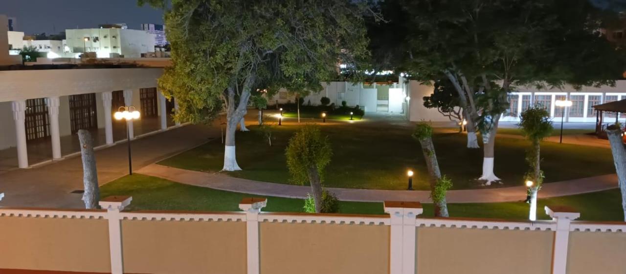 Affordable Luxury For Couple & Executives * Dubai