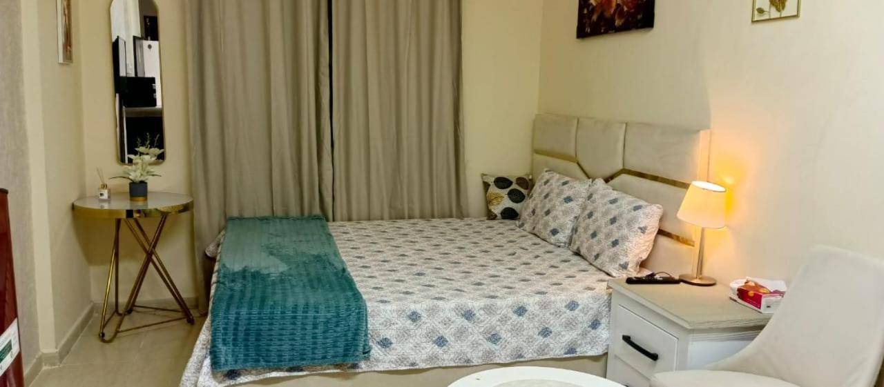 Apartment Affordable Luxury For Couple & Executives Dubai